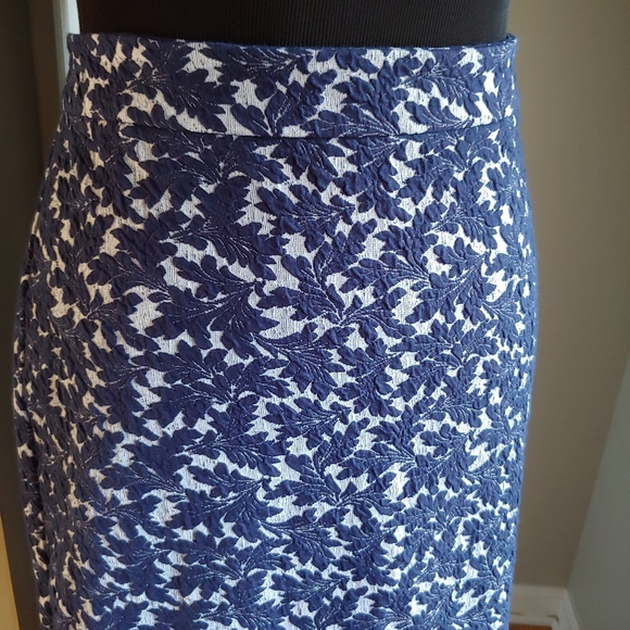 Michael - Michael Kors Brocade Pencil Skirt Women's Size Medium - Picture 2 of 11